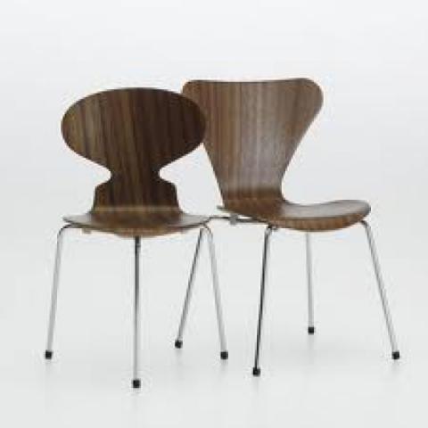 Sedie arne jacobsen: stile unico nel design moderno