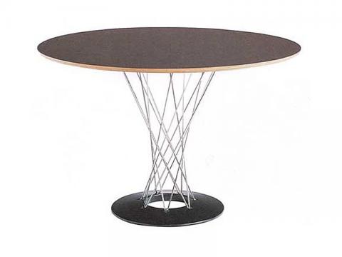 Tavolo Isamu Noguchi: semplicità sofisticata