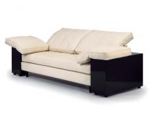 Divano lota eileen gray: comodità e raffinatezza